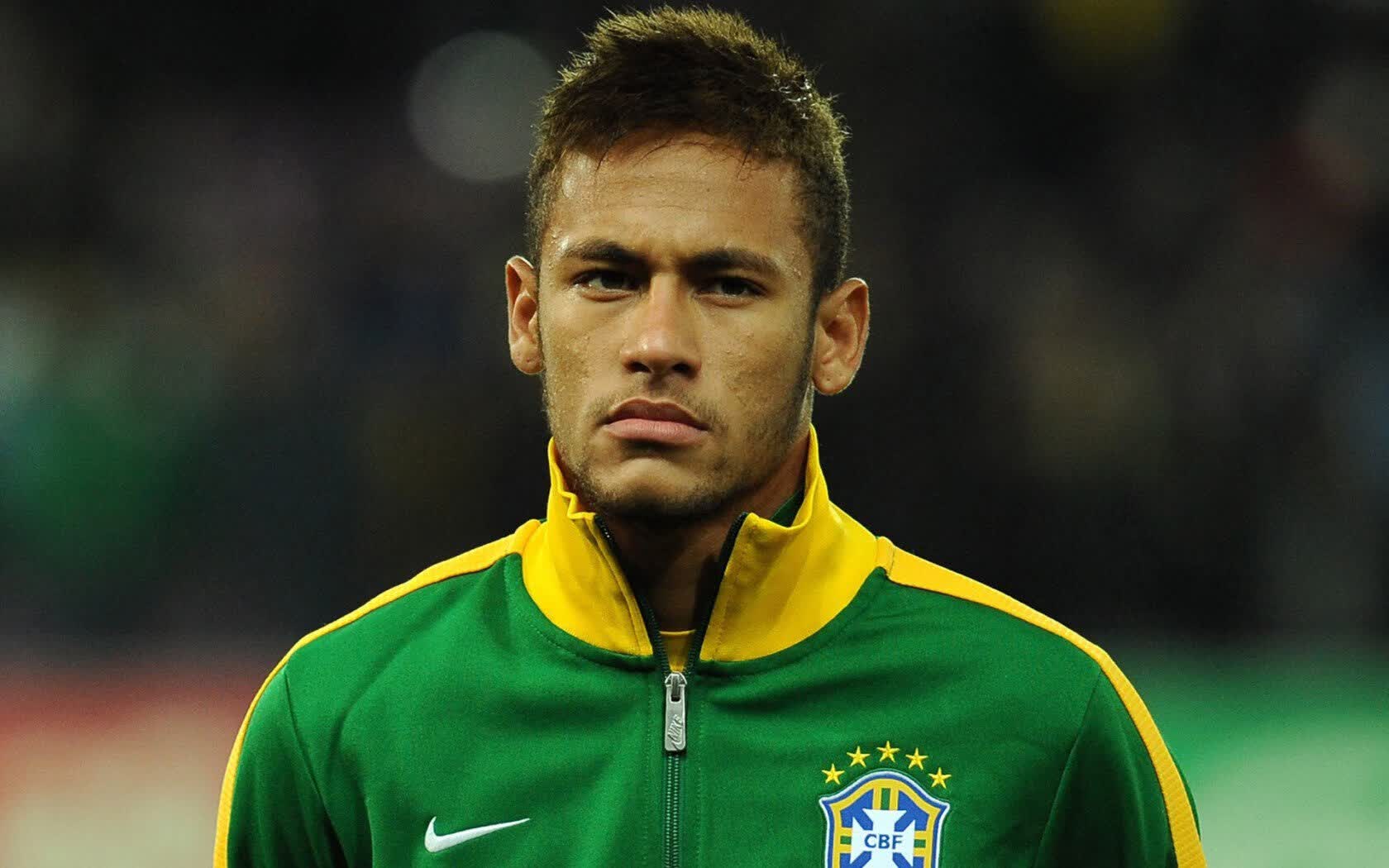 跨界魔幻夜!阿扎伦卡单刀错失后神奇逆转,巴黎圣日耳曼防线松动细节遭解说怒喷